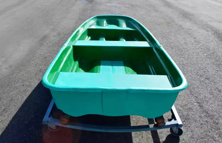 Стеклопластиковая лодка Старт (тримаран) в Невинномысске