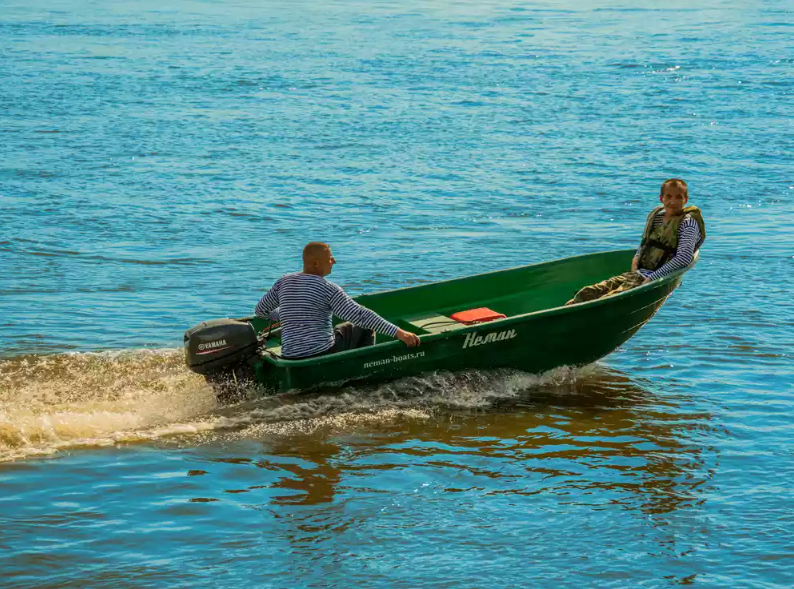 Стеклопластиковая лодка Neman-340 (тримаран) в Невинномысске