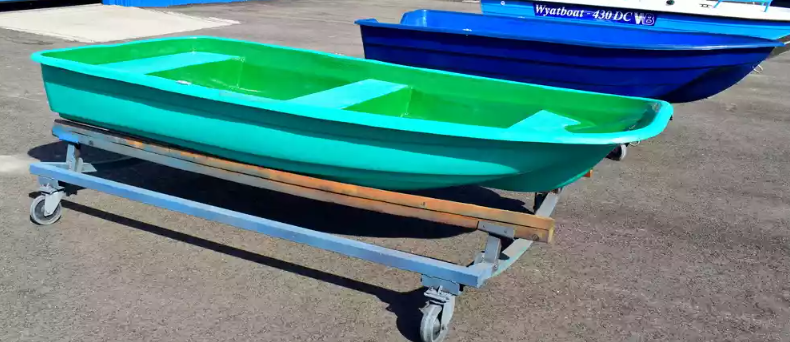 Стеклопластиковая лодка Старт (тримаран) в Невинномысске