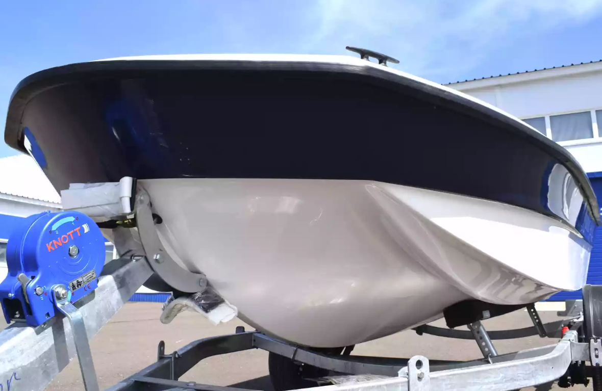 Стеклопластиковая лодка Wyatboat 430 тримаран в Невинномысске