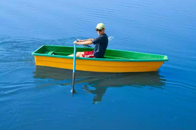 Стеклопластиковая лодка Малютка в Невинномысске
