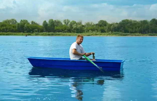 Стеклопластиковая лодка Малютка в Невинномысске