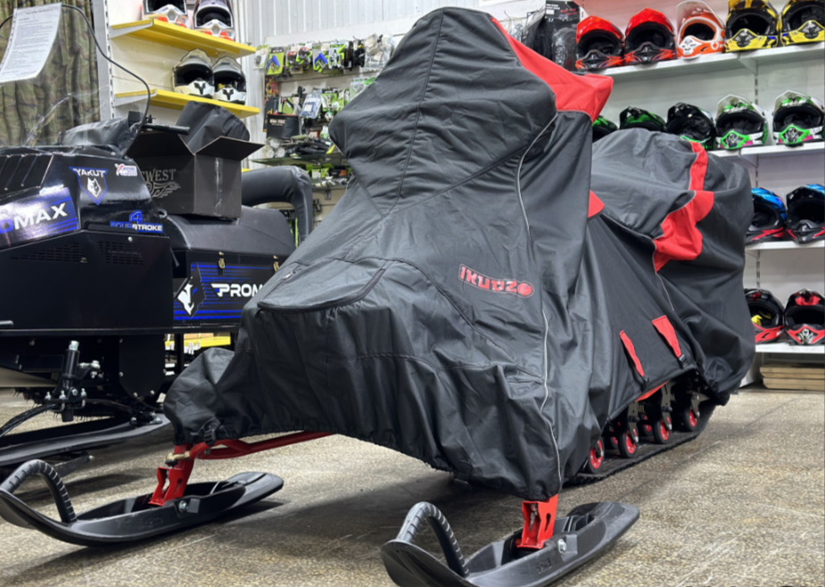 Чехол транспорт. снегохода IKUDZO HUNTER черно-красный Оксфорд ПРЕМИУМ качества с лого IKUDZO в Невинномысске