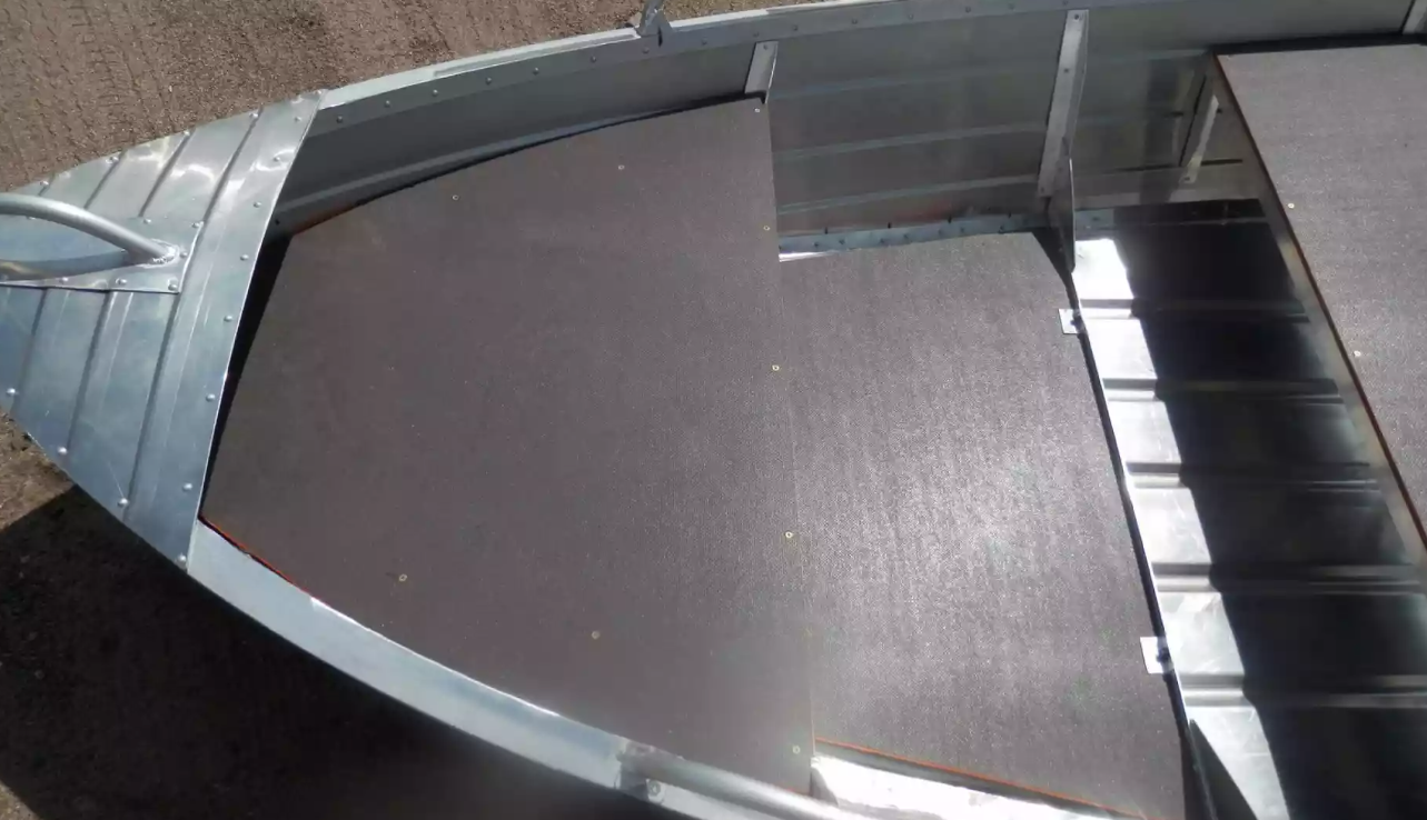 Алюминиевая лодка Вятка-Профи 32 в Невинномысске