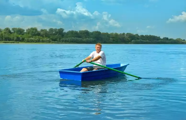 Стеклопластиковая лодка Малютка в Невинномысске