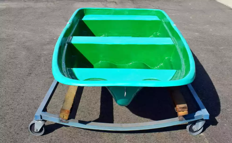 Стеклопластиковая лодка Старт (тримаран) в Невинномысске