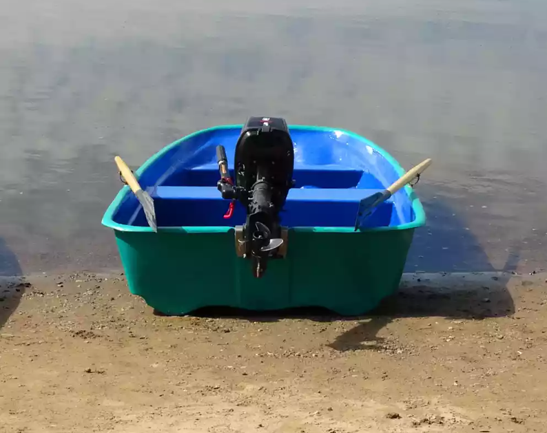 Стеклопластиковая лодка Старт (тримаран) в Невинномысске