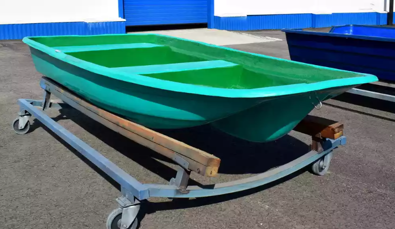 Стеклопластиковая лодка Старт (тримаран) в Невинномысске