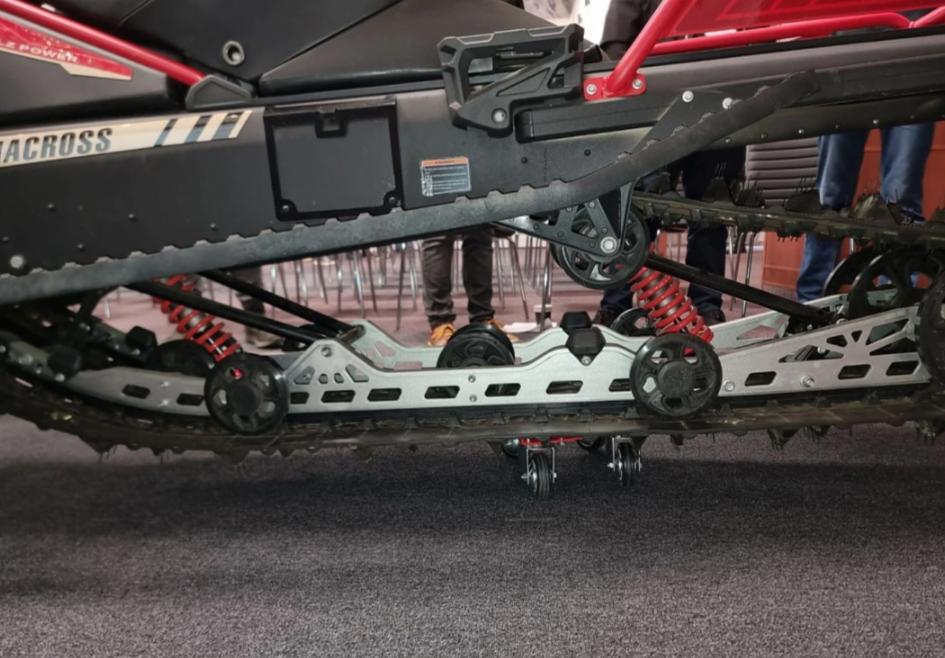 Снегоход AODES Siberiacross 1000 WT 508mm LCD 6.8 в Невинномысске