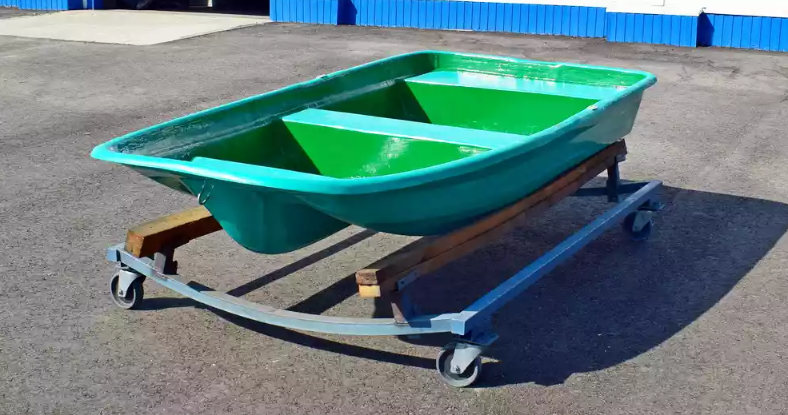 Стеклопластиковая лодка Старт (тримаран) в Невинномысске