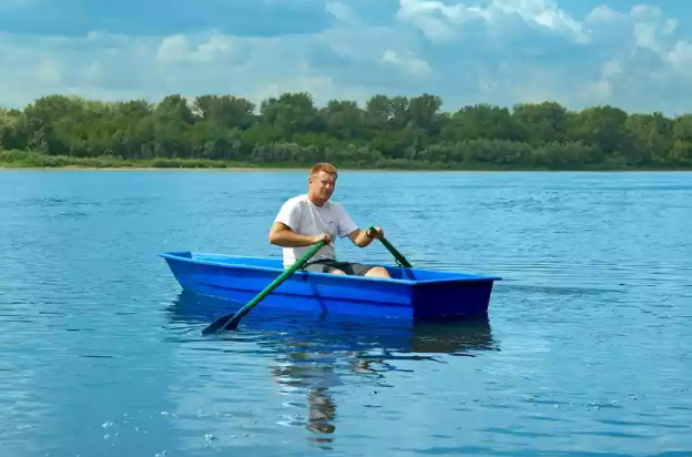 Стеклопластиковая лодка Малютка в Невинномысске