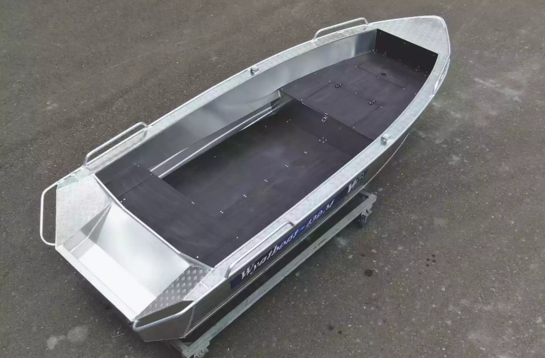 Алюминиевая лодка  Wyatboat-430М FISH в Невинномысске