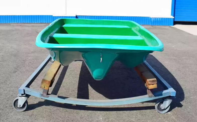 Стеклопластиковая лодка Старт (тримаран) в Невинномысске