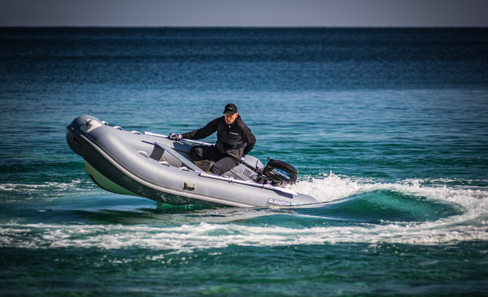 Лодка GLADIATOR RIB380AL в Невинномысске