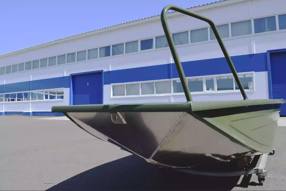 Алюминиевая лодка  Wyatboat-430 Master Fish в Невинномысске