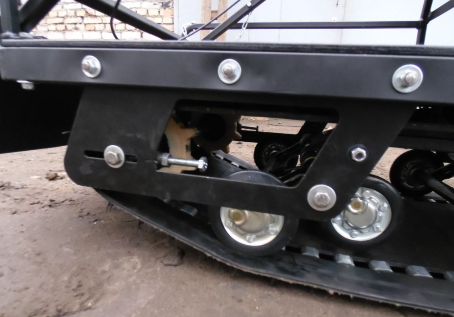 Мотобуксировщик AhtaR Зима 15 л/с с вариатором в Невинномысске