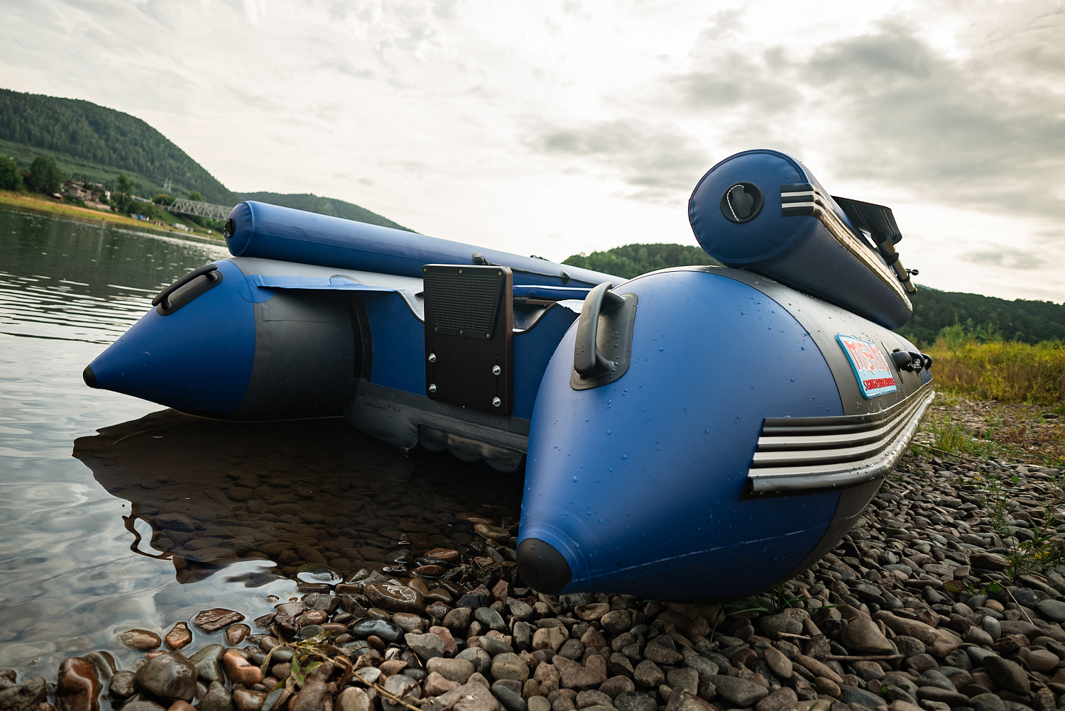 Лодка MISHIMO RIVER FJET PRO 430  под водомет в Невинномысске