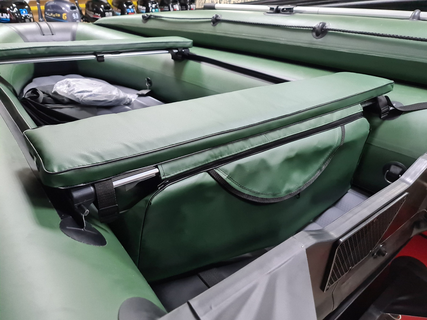 КОМПЛЕКТ МЯГКИХ НАКЛАДОК С СУМКОЙ ДЛЯ ЛОДОК 90Х20 ЗЕЛЕНЫЙ в Невинномысске