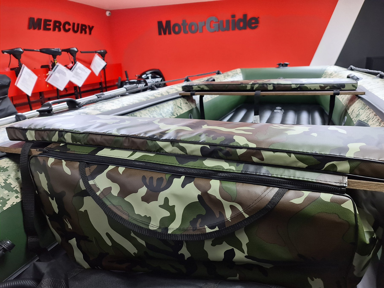 КОМПЛЕКТ МЯГКИХ НАКЛАДОК С СУМКОЙ ДЛЯ ЛОДОК 105Х20 КАМУФЛЯЖ в Невинномысске