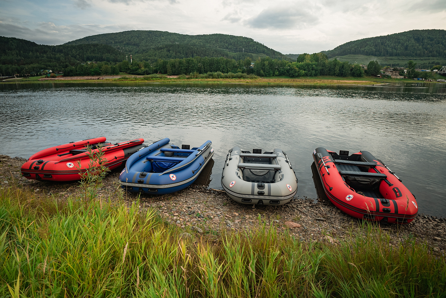 Лодка MISHIMO RIVER FJET PRO 430  под водомет в Невинномысске